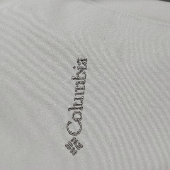 Woman's coat - Picture 2 of 9